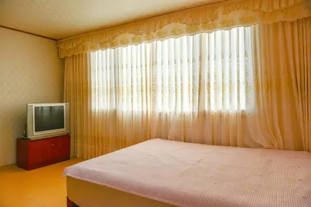 Sokcho Fragrant B&B Отели рядом с достопримечательностью «Biryong Falls»