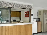 Super Inn by OYO Lansing MI