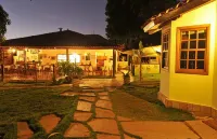 Pouso, Café e Cultura - Parking