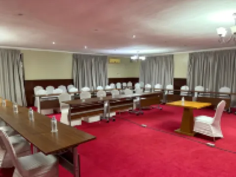 Serendib Suites and Conference Center