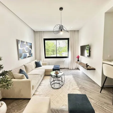 Topaz - Bright Apartment Lake 2