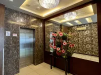 8 Days Boutique Hotel Impian Emas Hotels in Tebrau