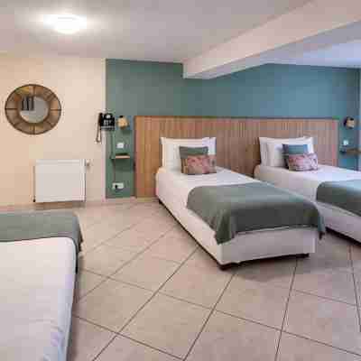 Hôtel de Lion sur Mer Rooms