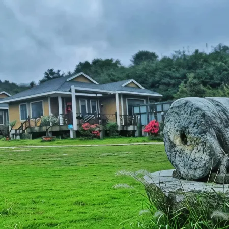 Luoshan Jilong Village Taoyuan Residence