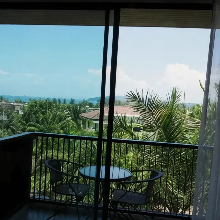 HULA HULA RESORT l truly tropical and fun wellness