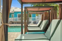 Key West Style Cottage - with pool/hot-tub - Pool