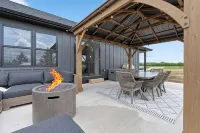 Humbug Abode - located on beautiful 5 acres, minutes drive to Sister Bay