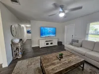 10 minutes to Mineral Springs w/large Pool and Pet Friendly! - 3-Star