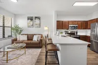 Cozy 1-BR Haven w/King Bed, Sofa Bed, Pool, Gym in Prime Frisco