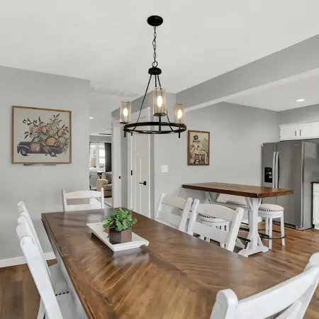 Completely Remodeled 3-bedroom condo in superb Bloomington! Enjoy your stay