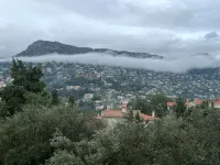 Charming apartment in Vence - Spectacular view, sunny, quiet, close to everything Hotels in Vence