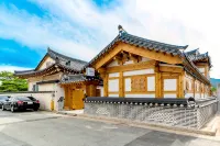 Gyeongju Nuribom Hanok Stay - 2-Star