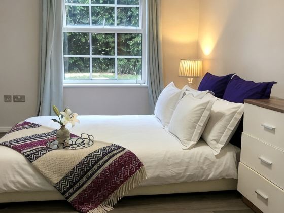 A Modern Apartment close to York City Centre with Free Parking
