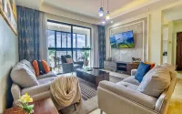 Family Friendly Loft near Yaya | Heated Pool + Gym - جديد
