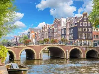Vacation home near the beach and the cities of Amsterdam and Haarlem. Hotels in Beverwijk