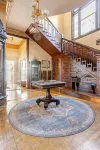Historic Victorian Mansion, Many Original Features, Great Walkable Area - บังกะโล