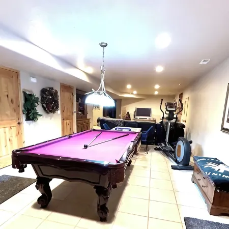 Charming 2-bedroom bacement with WiFi, AC in enjoyable Murray