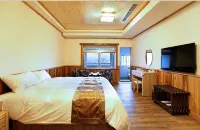 Dragon Manor Resort - 2-Star