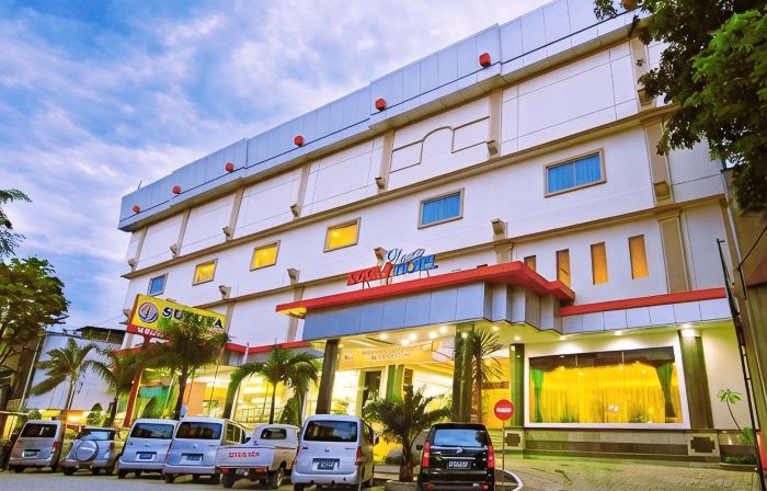 Rocky Plaza Hotel Padang