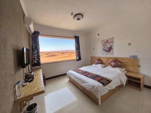 Dunhuang Yuequanju (Crescent Moon Spring)