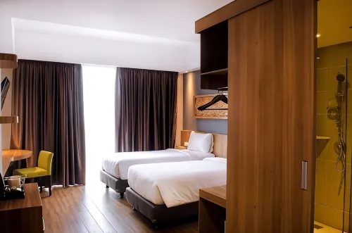 Ayola First Point Hotel - Bintang 3