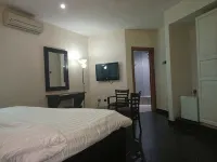 Eden Crest Hotel & Resort - piscina