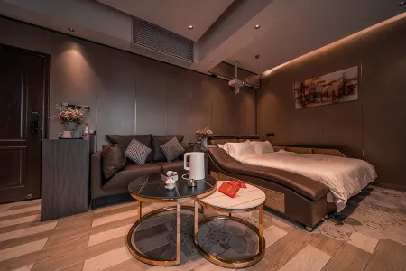 Tianjing Sky Garden Private Tang Hot Spring Homestay