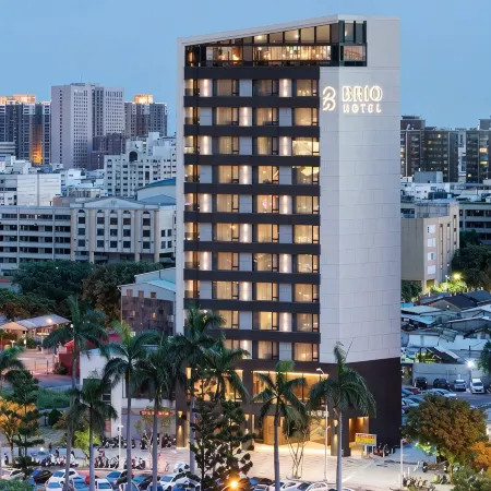 Brio Hotel Отели рядом с достопримечательностью «Небоскреб «85 Скайтауэр»»