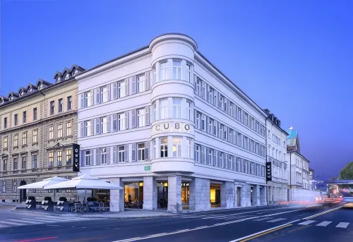 Hotel Cubo