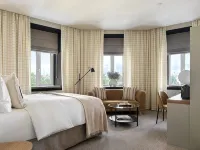 Glinz Hotel by Ginza Project โรงแรมใกล้ออโรร่าครุยเซอร์