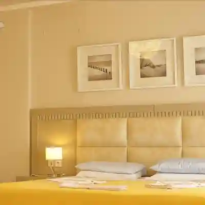 Utopia Rooms