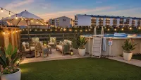 Port Aransas Large Luxury Beach House w/ Private Pool and Golf Cart Boardwalk - 4-Star