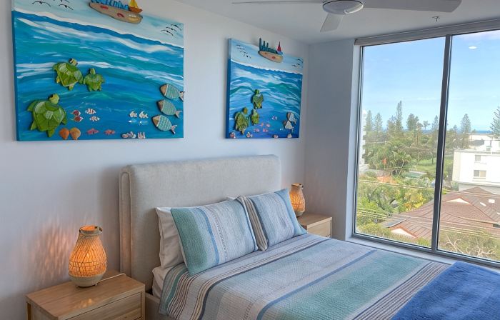 NEW BEACH Luxury 3B 2B unit - Ocean Views!  250m to Buddina Beach!