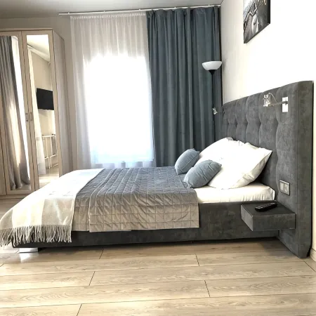 Чкалов & Hotel-22