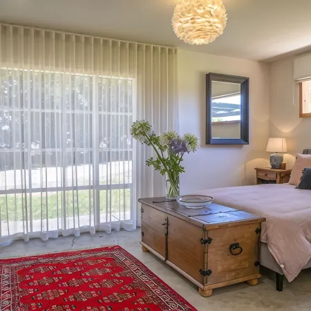 Seaside Retreat - Premium Luxe Accommodation: 3rd Night Complimentary: Winter 26
