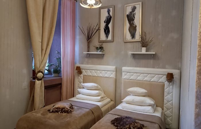 Blackberry Mini-Hotel