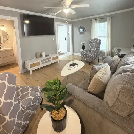 Cozy 2BR Retreat 5 Min to Ft.Hood King Suite