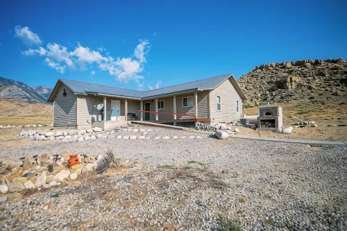 Welcome to Bennett Creek Cottage in beautiful Clark, Wyoming!