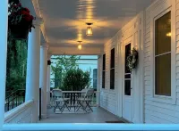 Come Stay at the Parsonage This Fall and Enjoy Our Mountains and Rivers. - Homestays