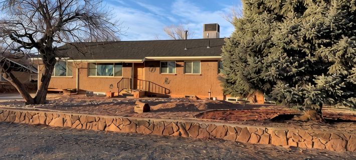 Backyard Oasis - Downtown - Retro Chic - King Bed Hotel di Kanab
