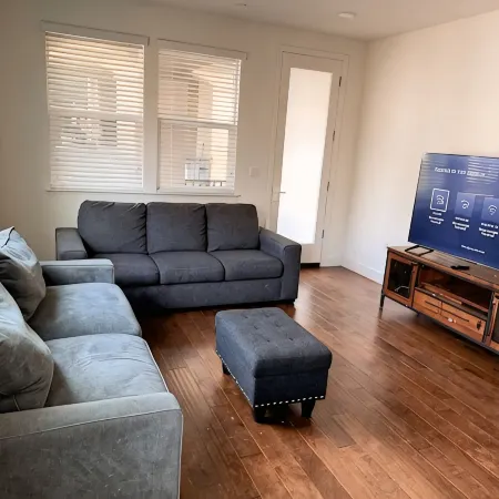 Newark Escape-Clean, Quiet & Fully Equipped Free WiFi, AC & Easy Parking
