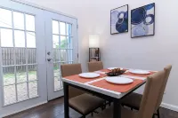 Sleeps 8,3 bed, 2 bath, North Dallas in Colony, 20 mins from DFW/DAL Airport