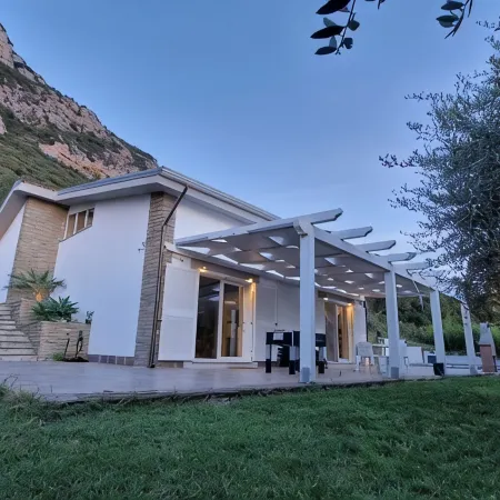 Cozy villa with pool nestled among the ancient olive trees of Cilento
