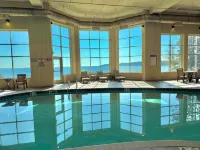 Lake Superior Condo~Whirlpool, Fireplaces, Balcony+Resort Amenties Hotels in Two Harbors