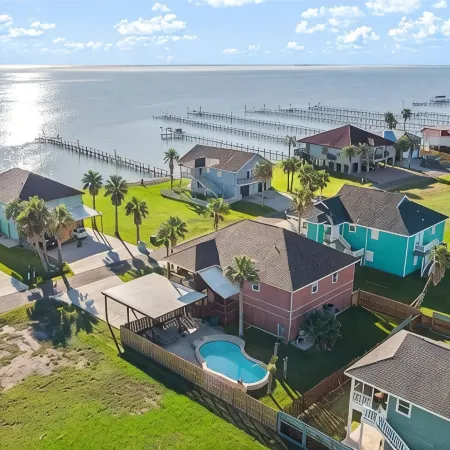 Perfect getaway for all!  Fish and hunt with all the comforts of home!