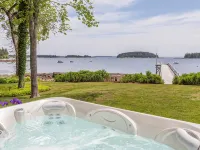 New Dock, Sailors Valentine Beach House, and Hot Tub! Hotels in Saint George