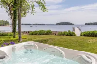 New Dock, Sailors Valentine Beach House, and Hot Tub! - Wifi