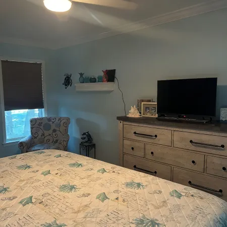 Charming 2-bedroom house in Dauphin Island with Boat/RV Parking