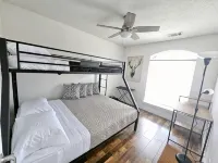 Lakefront Villa 3 / Dock Access - 3-Star