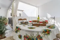 IN OFFER - LUXURY HOUSE WITH TERRACE IN LA JUDERIA, PAX 10 - บังกะโล